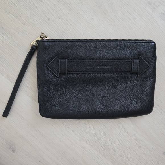 Aimee Kestenberg Handbags - AIMEE KESTENBERG Black Leather Wristlet Clutch